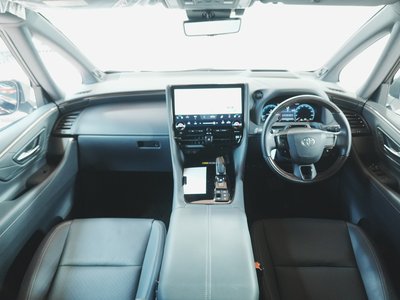 صورة 6 لـ 2025 Toyota VELLFIRE