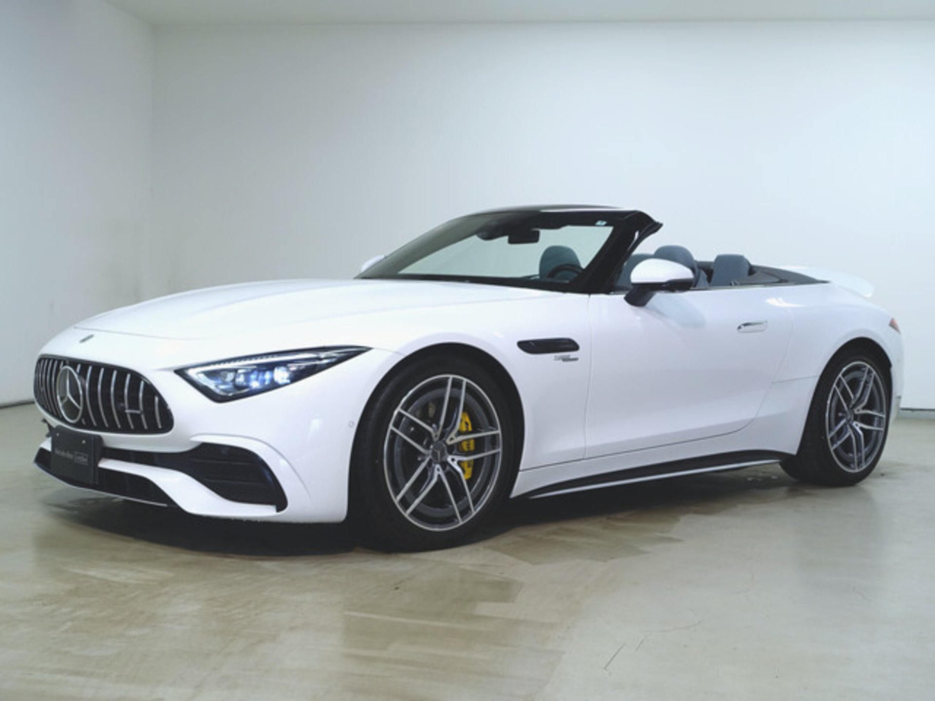 MERCEDES-BENZ SL AMG - View 1