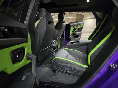 2024 Lamborghini URUS thumbnail 16
