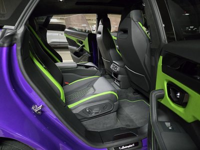 2024 Lamborghini URUS thumbnail 18