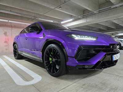 2024 Lamborghini URUS photo 5