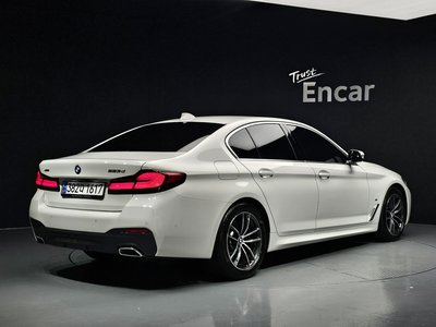 صورة 4 لـ 2023 BMW 5 SERIES