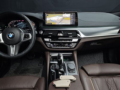 صورة 5 لـ 2023 BMW 5 SERIES