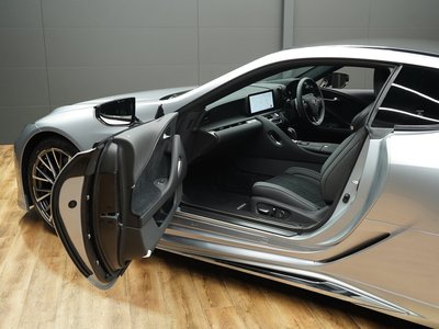 صورة مصغرة 68 لـ 2023 Lexus LC