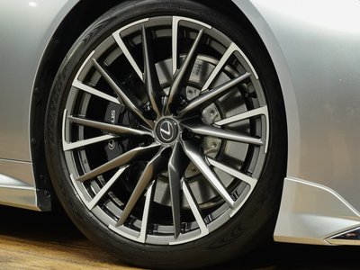 صورة مصغرة 49 لـ 2023 Lexus LC