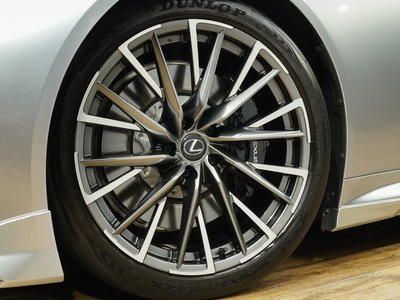 صورة مصغرة 40 لـ 2023 Lexus LC