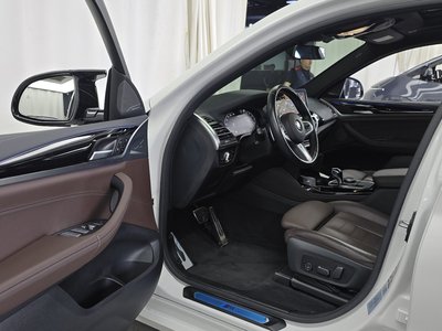 2024 BMW X4 thumbnail 13