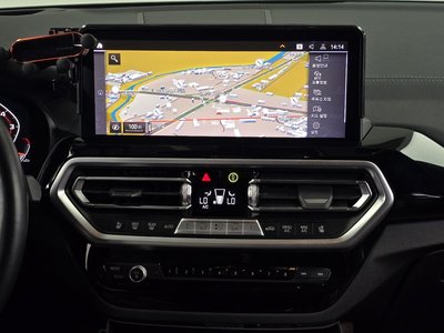 2024 BMW X4 thumbnail 18