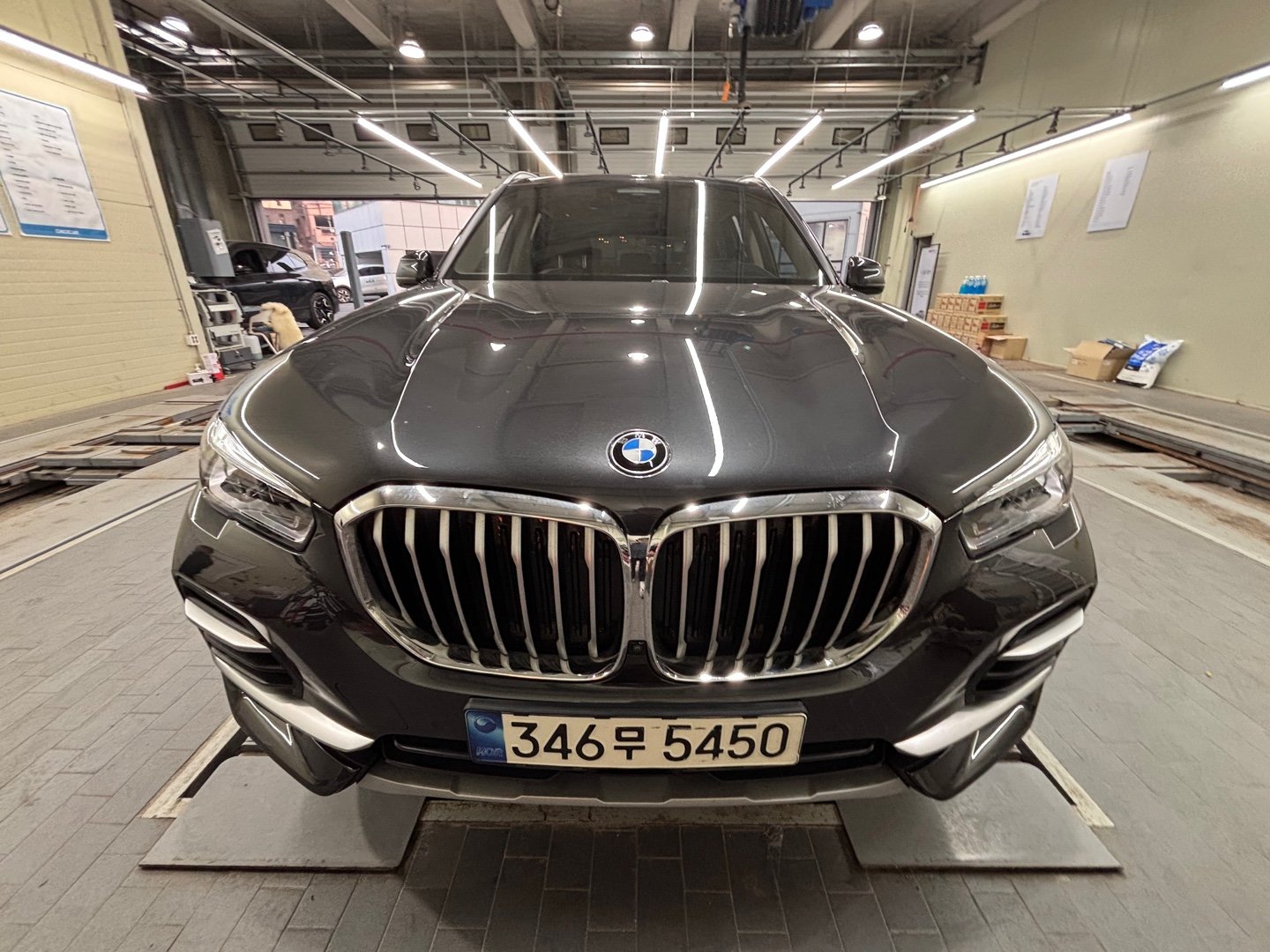 BMW X5 - View 1