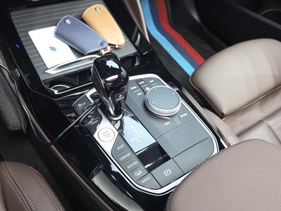 صورة 9 لـ 2023 BMW X4