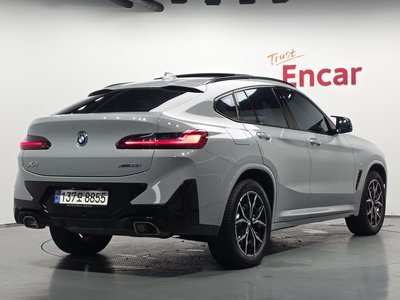 صورة 4 لـ 2023 BMW X4