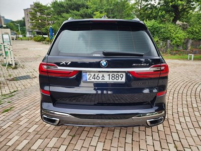 2021 BMW X7 照片 2