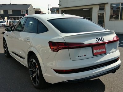 AUDI E-TRON S SPORTBACK - 9