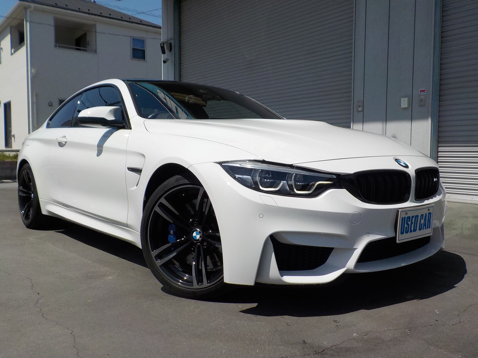 BMW M4 COUPE - View 1