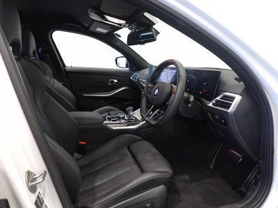 صورة 8 لـ 2026 BMW M3 SEDAN