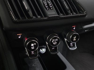 صورة مصغرة 17 لـ 2021 AUDI R8