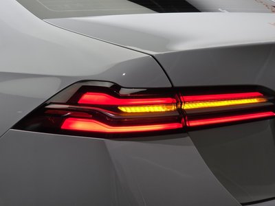صورة 10 لـ 2025 BMW 5 SERIES