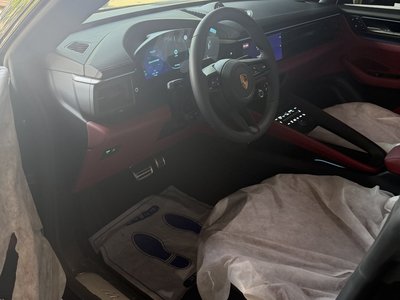 PORSCHE MACAN - 6