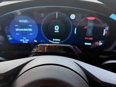 PORSCHE MACAN - 8