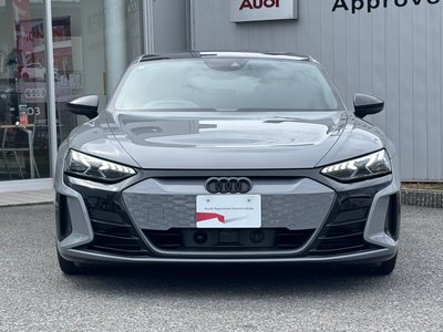 AUDI RS E-TRON GT - 5