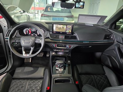 صورة 6 لـ 2022 AUDI SQ5