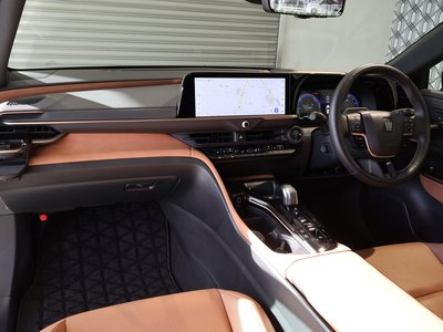 TOYOTA CROWN SPORT - 3