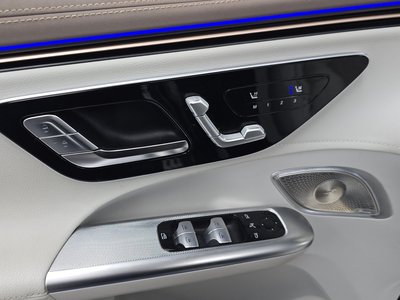 2023 Mercedes-BENZ EQE thumbnail 32