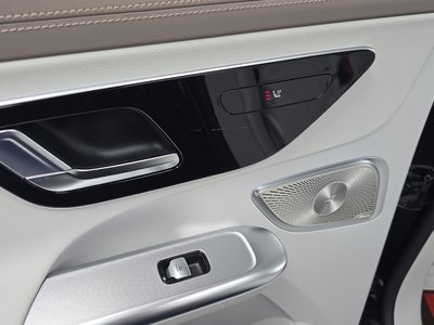 2023 Mercedes-BENZ EQE thumbnail 25