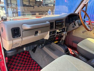 صورة مصغرة 41 لـ 1998 Toyota LAND CRUISER 70