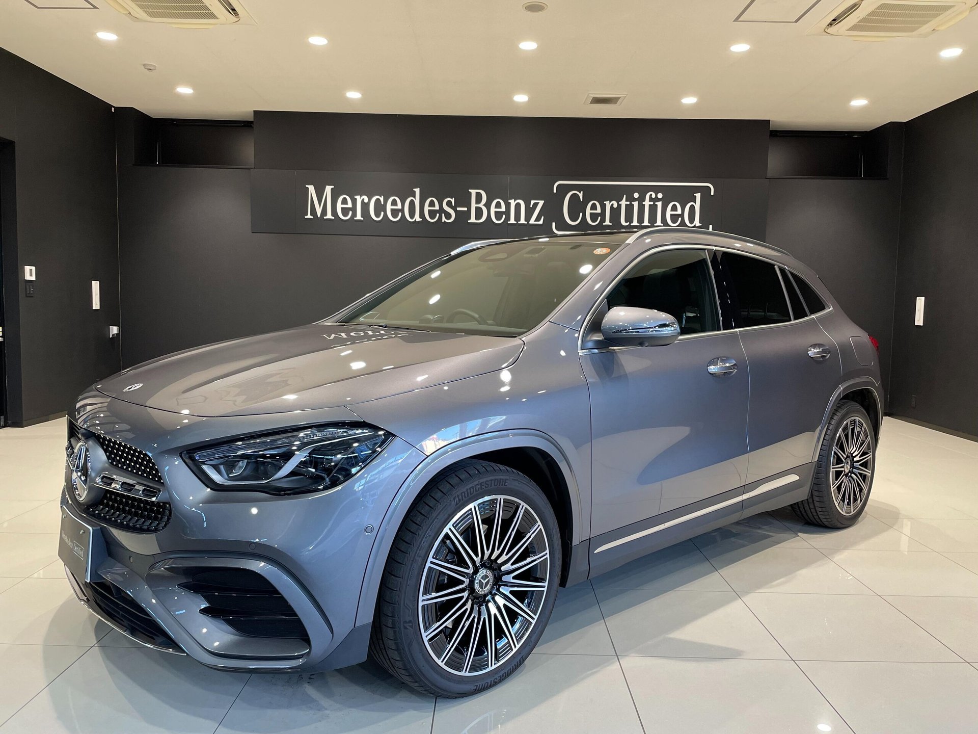 MERCEDES-BENZ GLA - View 1