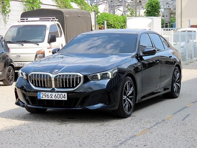 2025 BMW 5 SERIES 照片 5