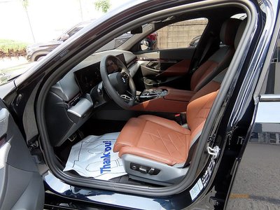 2025 BMW 5 SERIES 照片 6