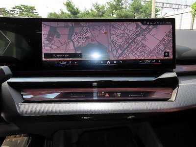 2025 BMW 5 SERIES 缩略图 13