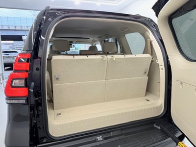 TOYOTA LAND CRUISER PRADO - 7