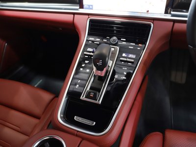 2019 Porsche PANAMERA 照片 14