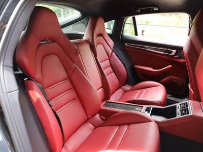 2019 Porsche PANAMERA 照片 17