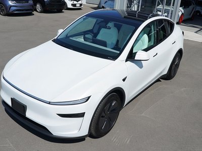 TESLA MODEL Y - 1