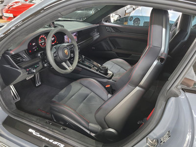 PORSCHE 911 - 4