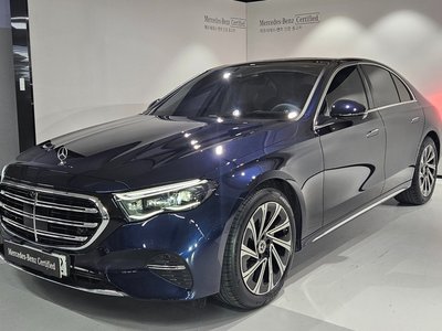 MERCEDES-BENZ E-CLASS - 4