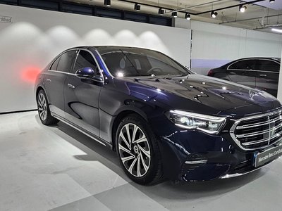 MERCEDES-BENZ E-CLASS - 1