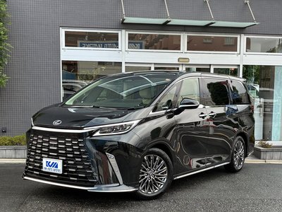 صورة 1 لـ 2025 Lexus LM