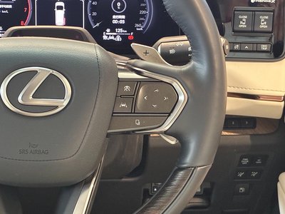 2025 Lexus LM — миниатюра 43