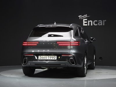 صورة 4 لـ 2023 Genesis GV70