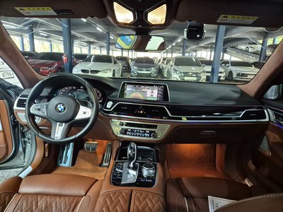 BMW 7 SERIES - 4