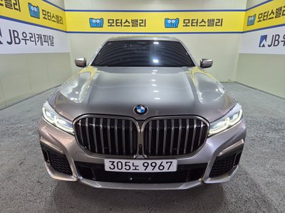 BMW 7 SERIES - 2