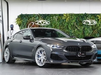 BMW 8 SERIES - 1