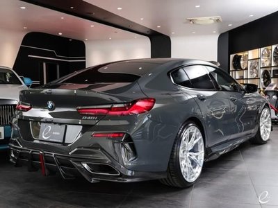 BMW 8 SERIES - 2