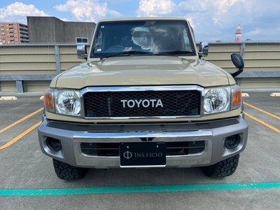 TOYOTA LAND CRUISER 70 - 2
