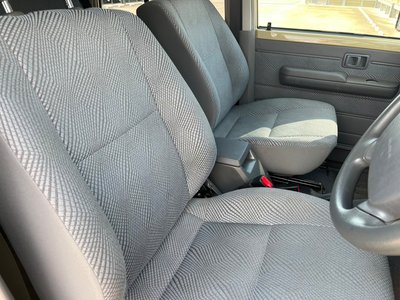 TOYOTA LAND CRUISER 70 - 10