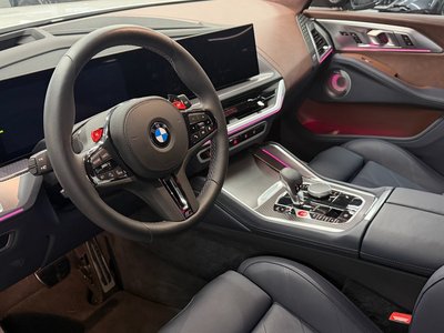 2025 BMW XM photo 8